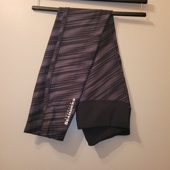 Nike spandex size small - Picture 2 of 3